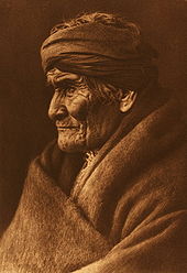 Geronimo, Portrait von Edward Curtis, 1905