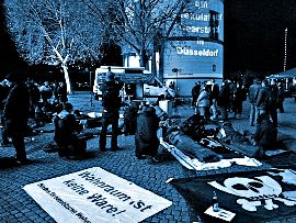 Protestaktion: »Wohnraum ist keine Ware!«.