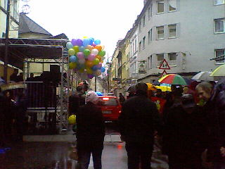 Kundgebung zur Menschenkette auf der Keupstraße.